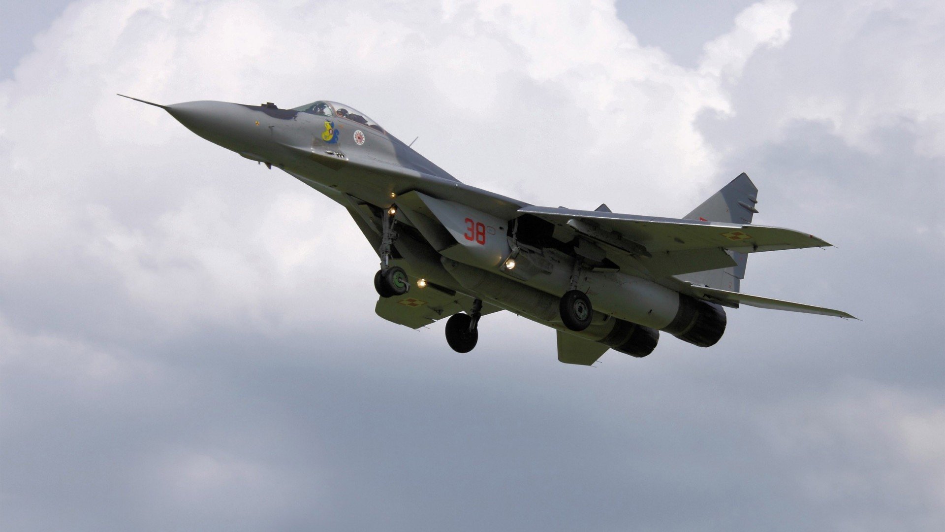 NBA常规赛季后赛席位争夺激烈，nba常规赛季后赛区别